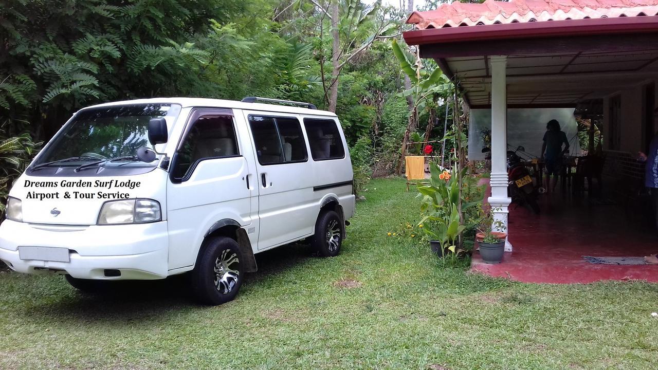 Dreams Garden Surf Lodge Midigama East Exterior foto